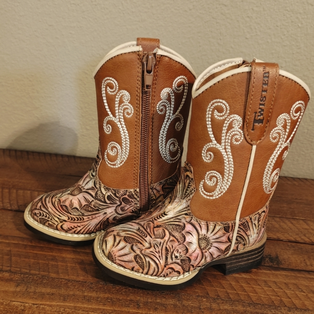 Twister Elizabeth toddler boots, size 4